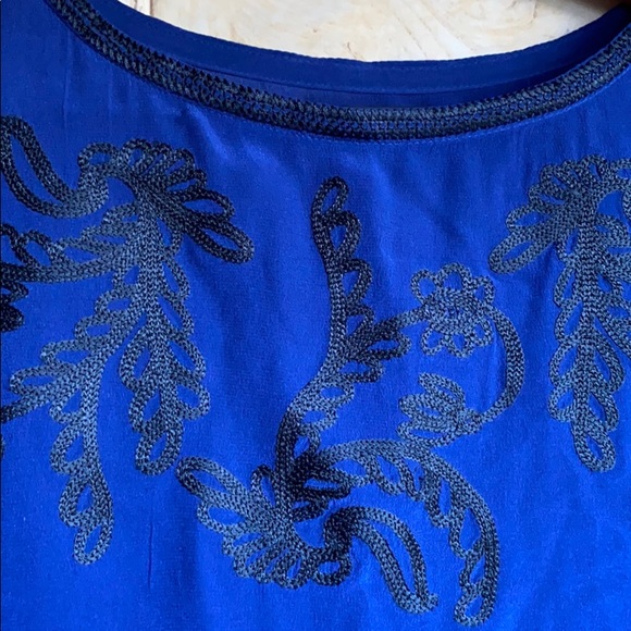 Top - Picture 2 of 4